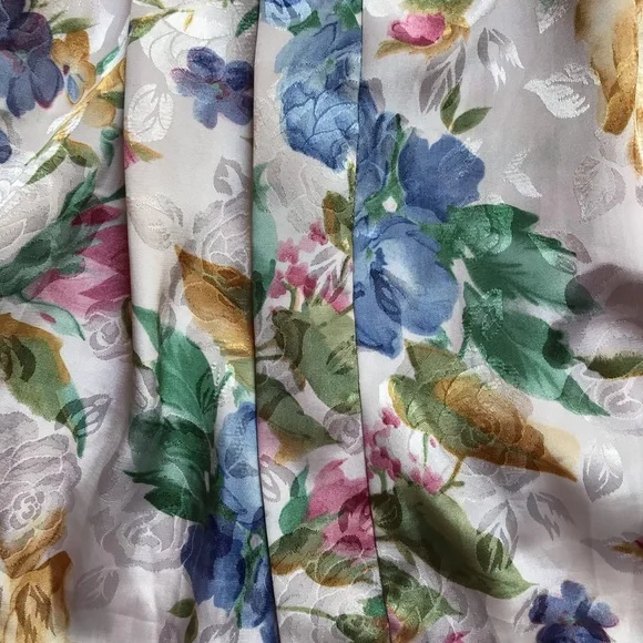 MaryAnn’s Boutique Floral Cream Vintage Multi-Color Robe, EUC, L - Picture 7 of 16